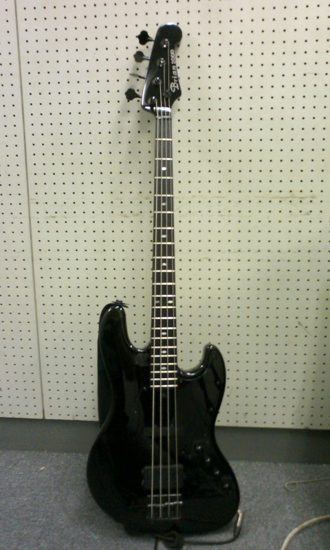 ベース買った: 4-Strings